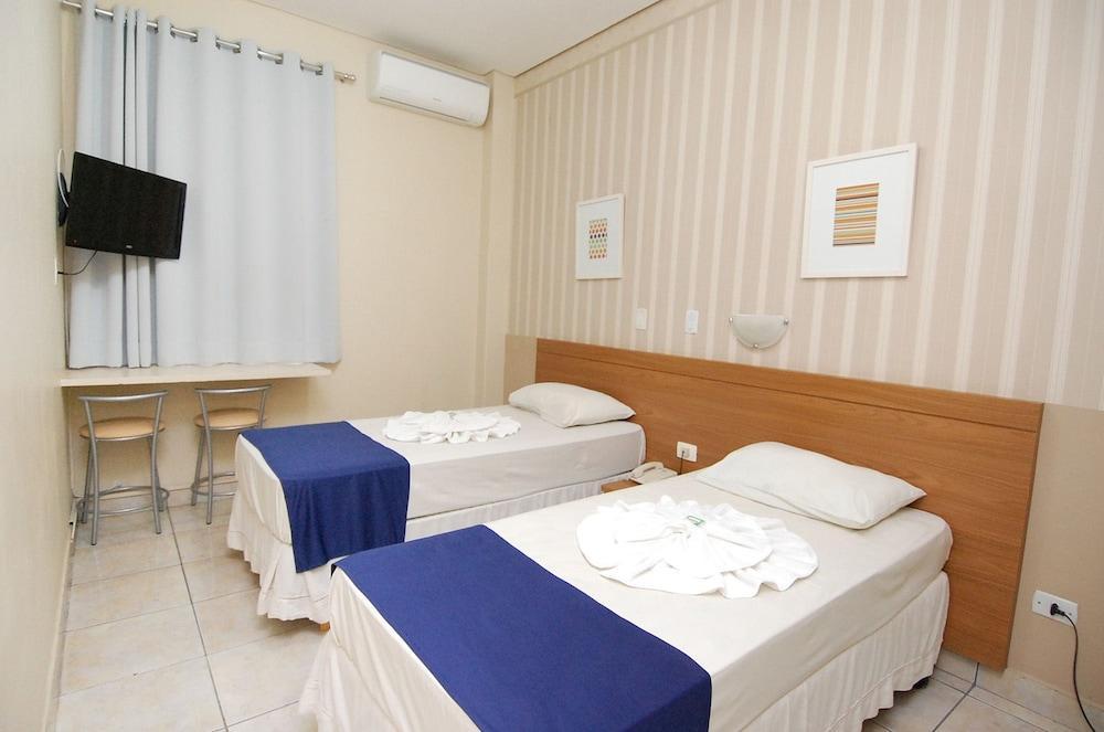 Hotel Astoria Maringa Bagian luar foto