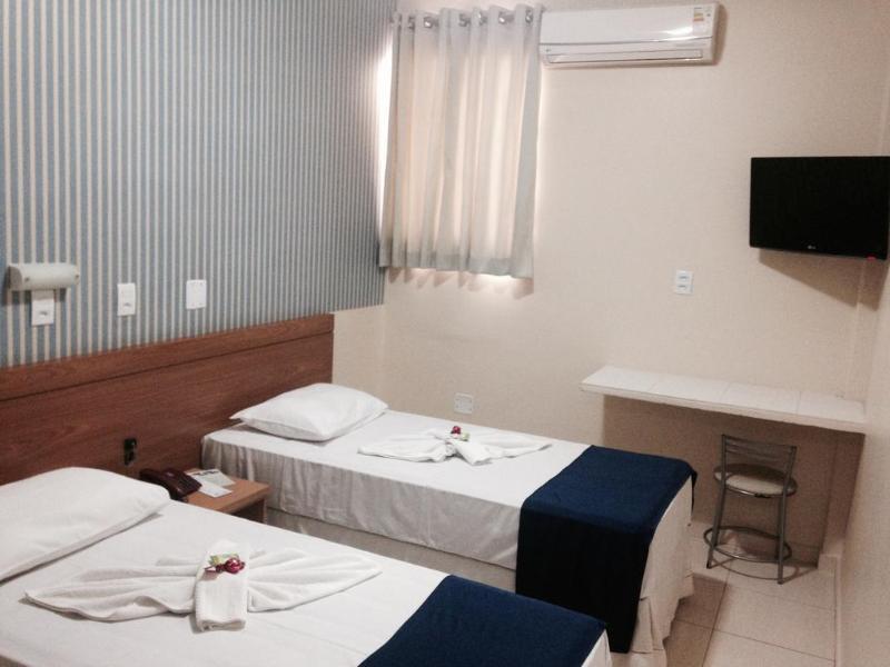Hotel Astoria Maringa Bagian luar foto